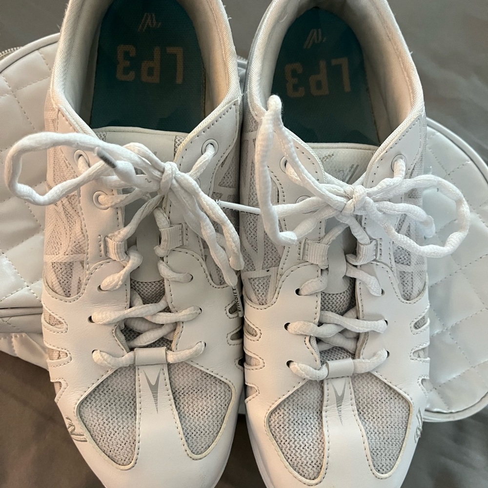 Varsity Cheer Shoes with bag